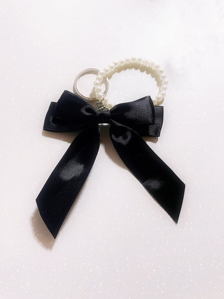 【限定1個】【追われる恋のはじまり】パール♡リボンチャーム*