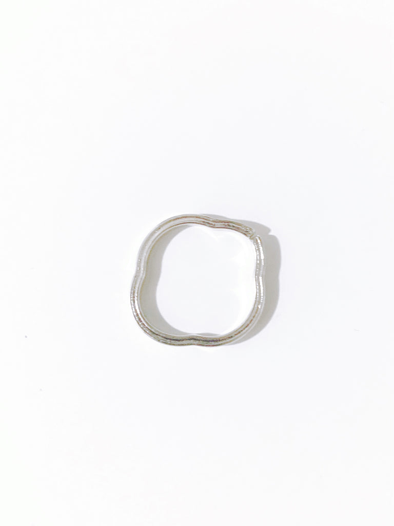 23:59まで¥3990→¥2990【幸運を呼ぶ】四つ葉のクローバーダイヤリング****(silver)
