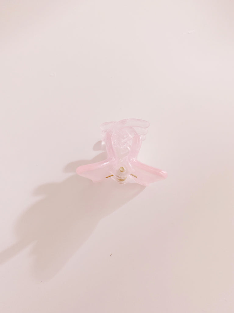 ¥3990→¥1990【恋愛専用】プシューケー・ミニ・ヘアクリップ(蝶)pearl pink*