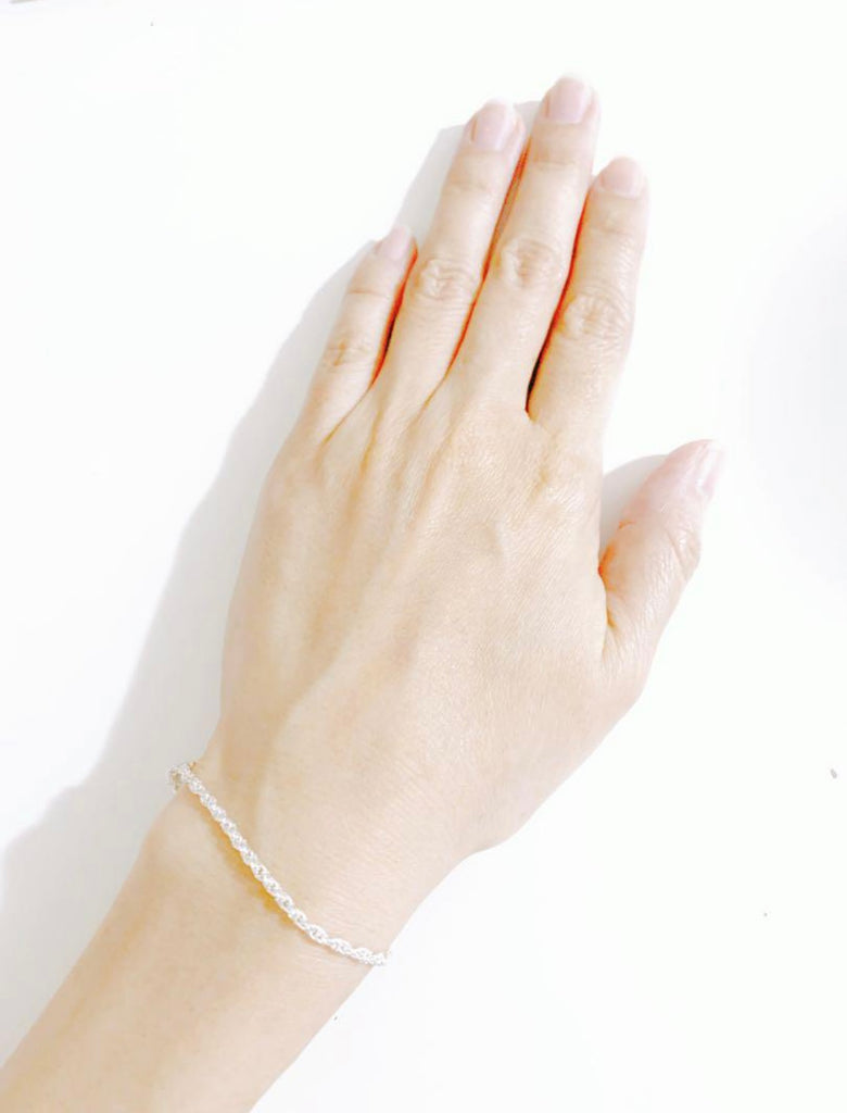 会いたい人に会えるブレスレット*(milky silver simple)*