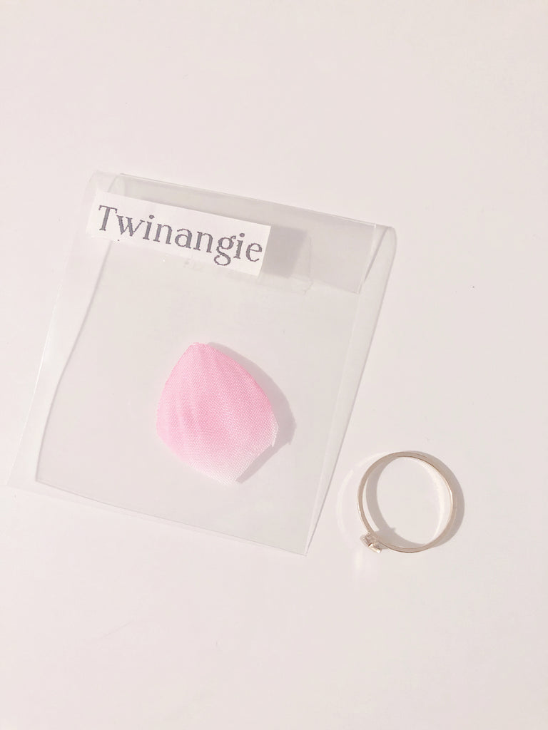 (フラワー付)ムーンペアリング・ラ・フレッチェリング*la fleche ring**