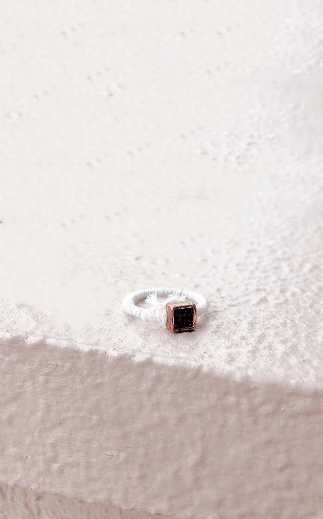 (ミサンガリング) red stone + white new moon quipe ring