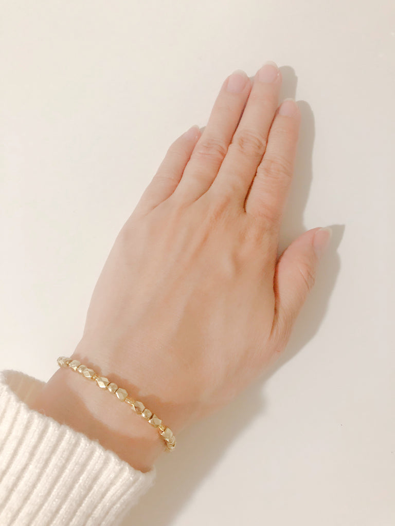 【とんでもない金運パワー】ゴールドの魔力ブレスレット