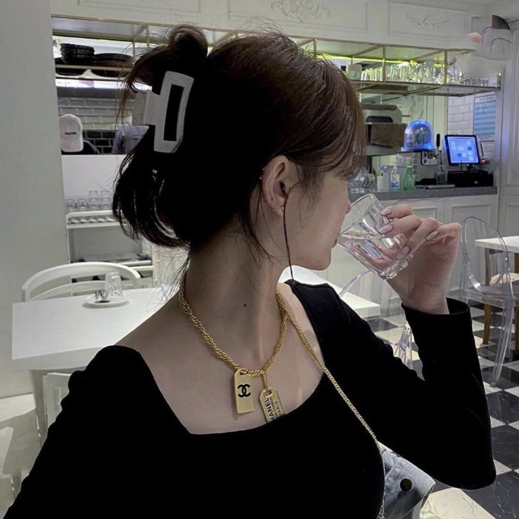 【最後の1点】( pink moon ) ピンクムーンヘアクリップ2