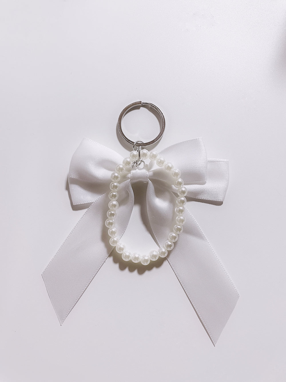 【限定１個】【追われる恋のはじまり】パール♡リボンチャーム*