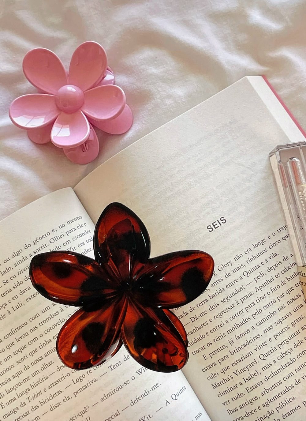 【限定１点】 【愛が再燃する】プルメリア♡ヘアクリップ * ２