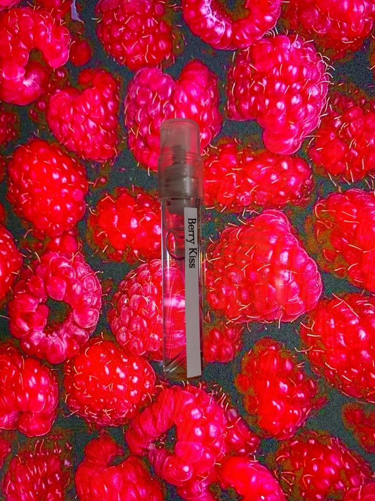 【 小悪魔 】[ Love flavor Spray mini ] No.1 Berry Kiss