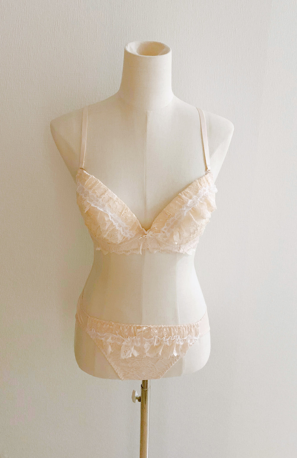 【LLサイズ】[モテ]フリルブラ+パンツセット