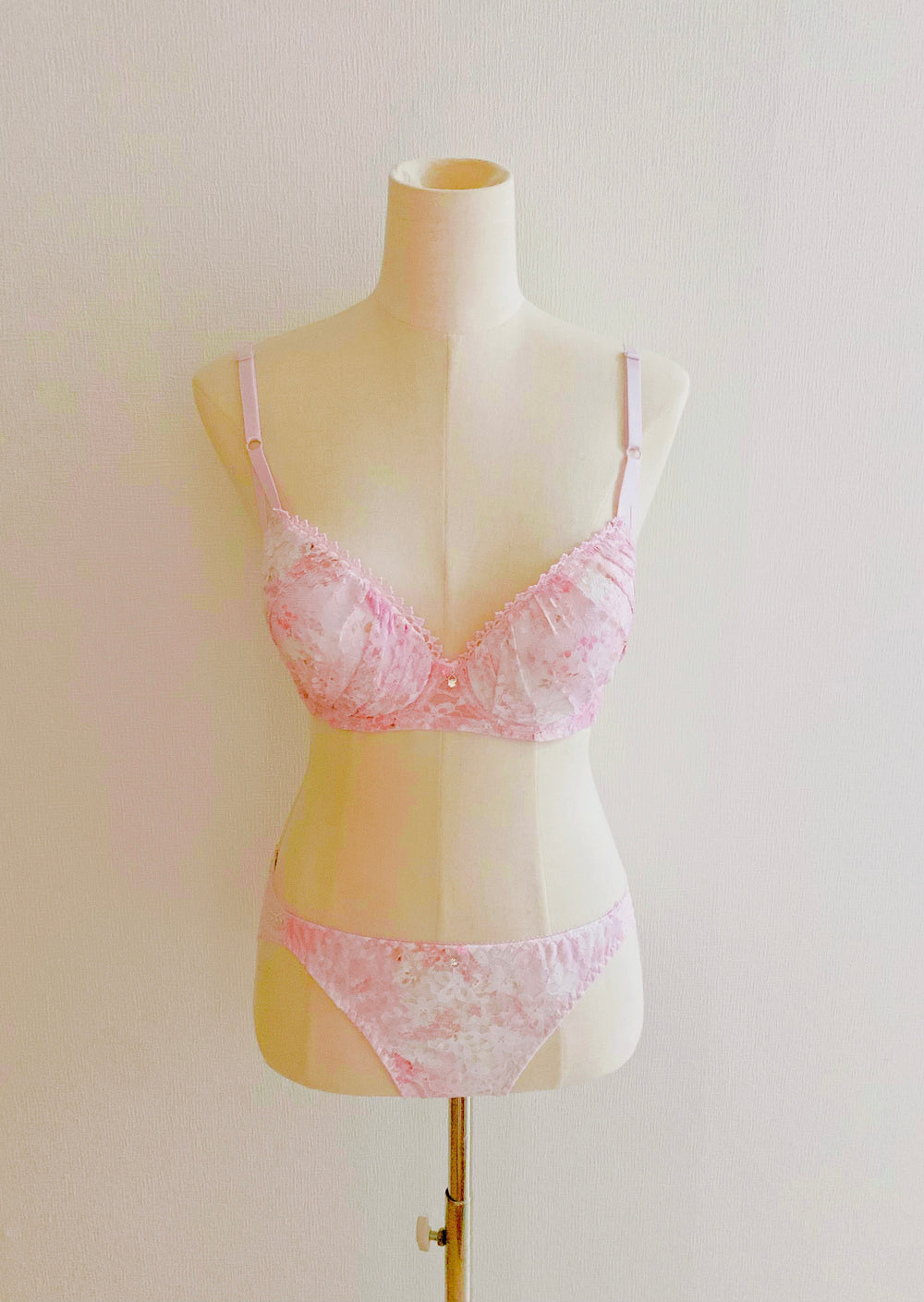 【LLサイズ】[お姫扱い確定]サクラブラ+パンツセット