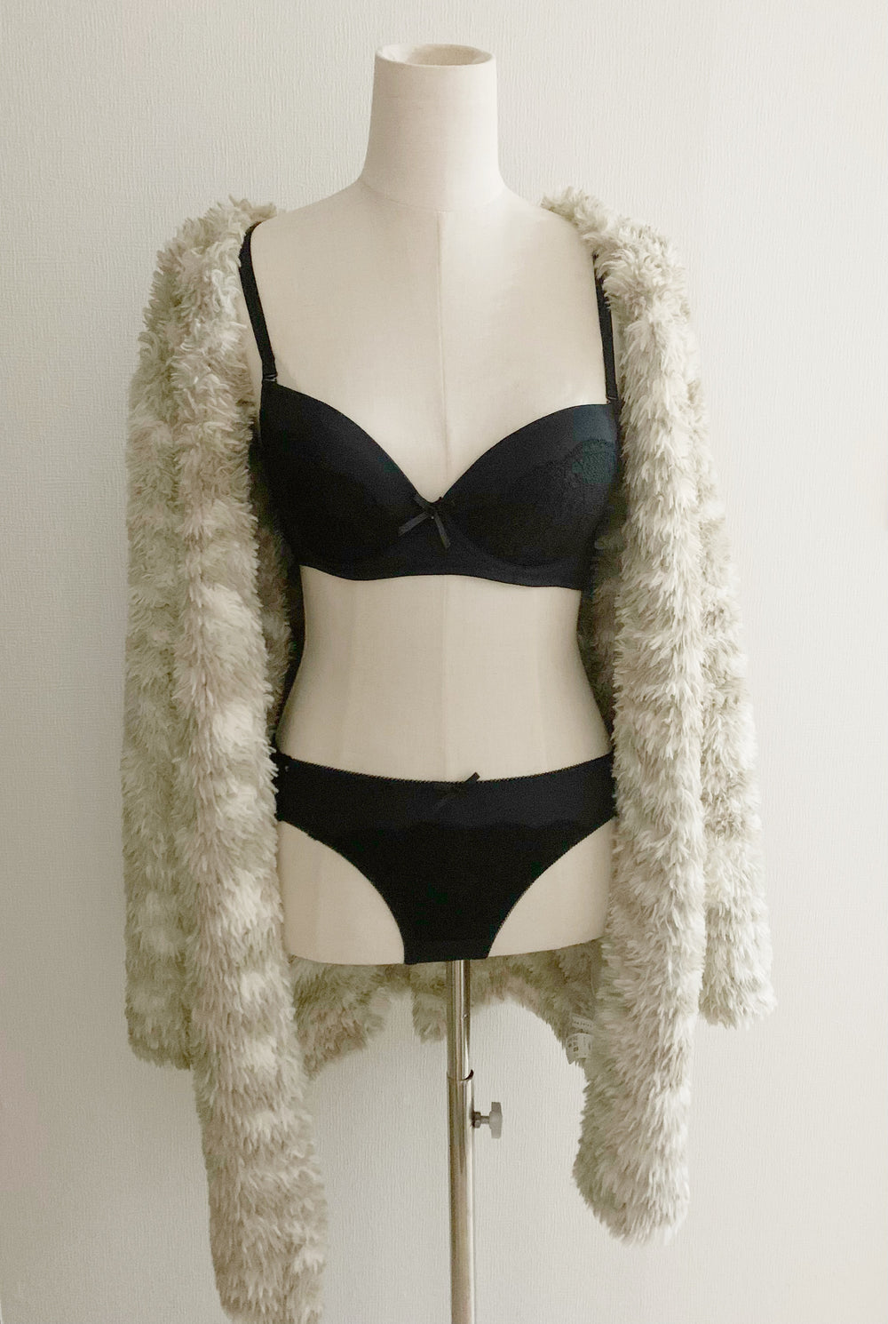 [チャクラに縫い込み]　(ノンワイヤー)シンプルレース　ブラ+パンツセット