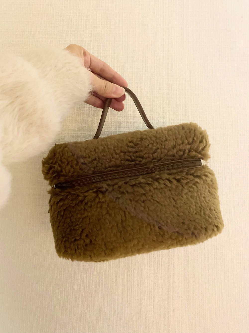 【２つのストーン付き】【リッチマネー】ふわふわソフトミニバッグ (Brown)*