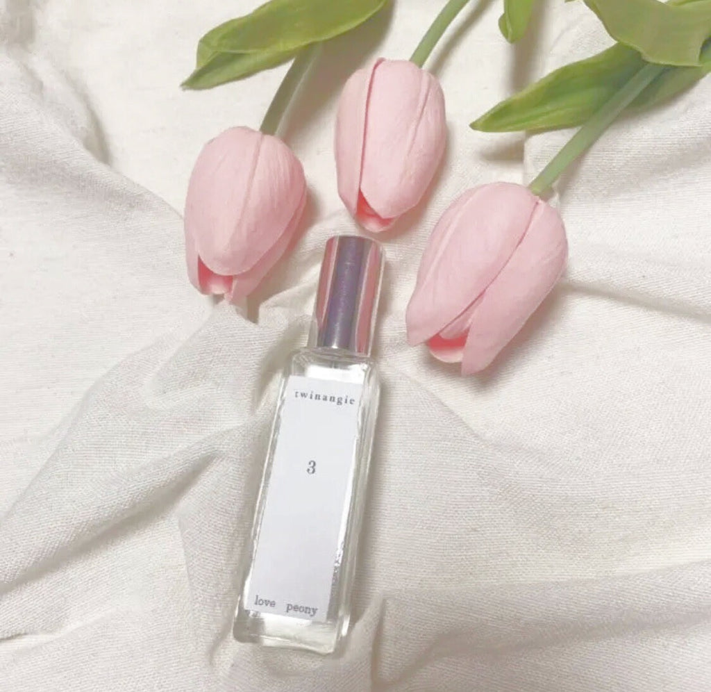 【今年で終売】[No.3] love flavor spray  ラブピオニー